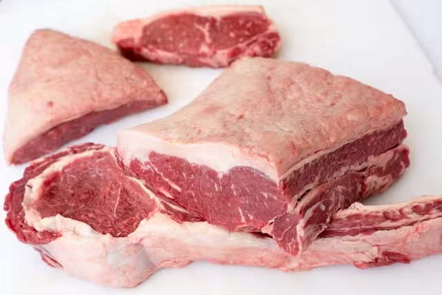 União Europeia suspende a importação de carnes do Brasil nesta quinta-feira (3); saiba por quê