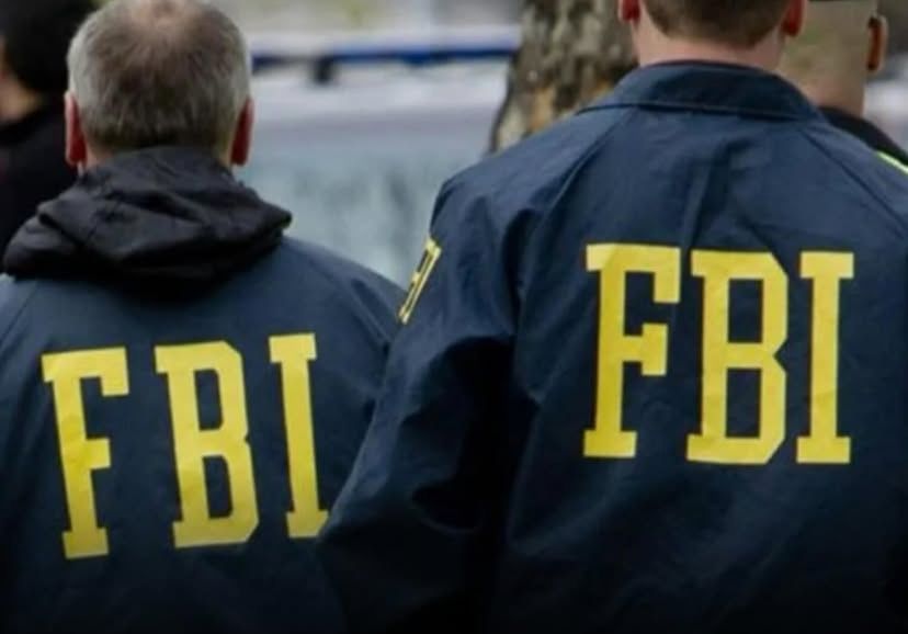 FBI prende podcaster acusado de ameaçar matar Trump