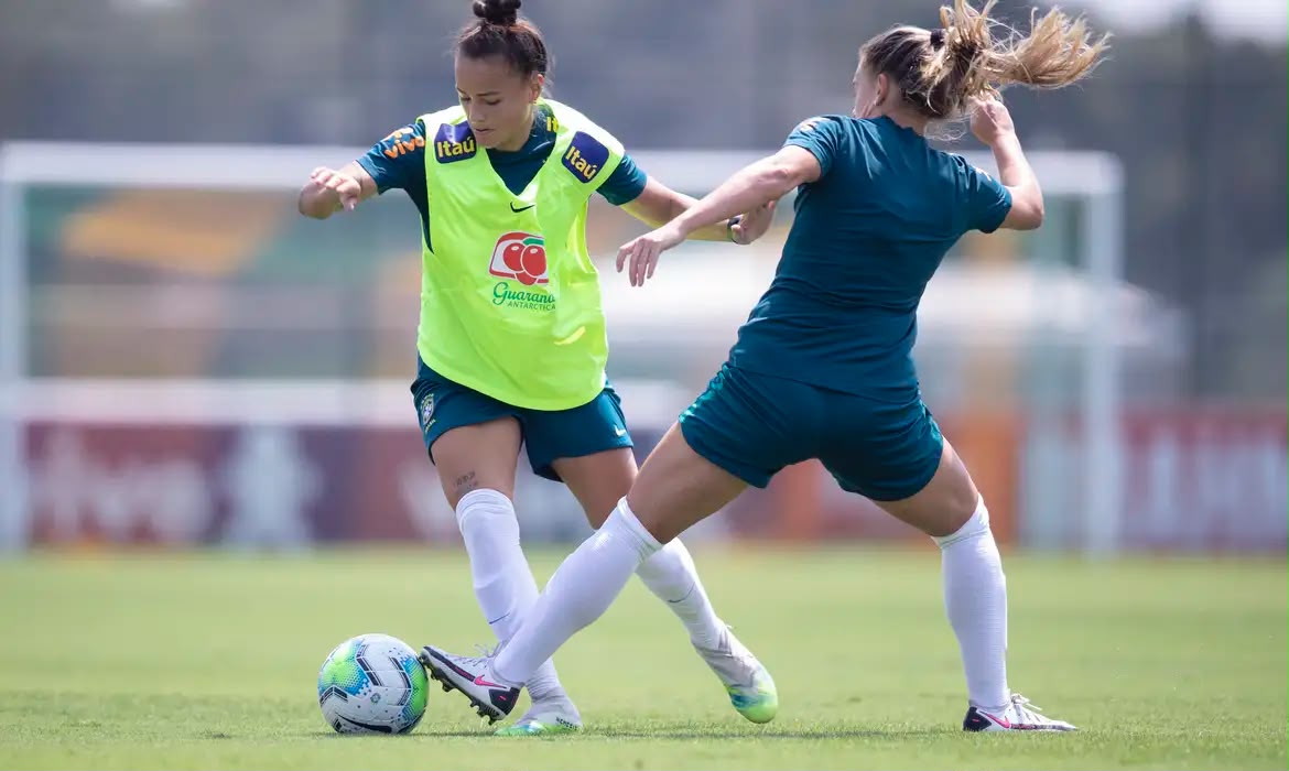 Lei cria diretrizes permanentes para o futebol feminino no Brasil