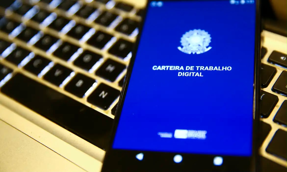 Pernambuco reúne mais de 500 oportunidades; salários chegam a R$ 5,5 mil
