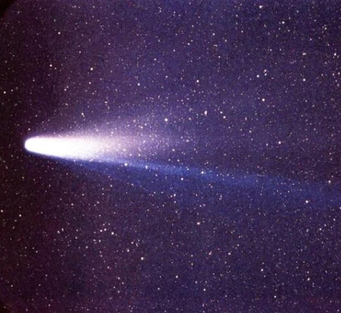 Chuva de meteoros ligada ao cometa Halley poderá ser vista no céu nesta quarta (21)